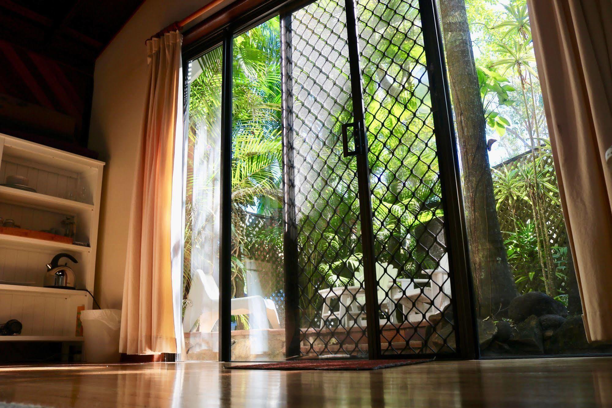 A Beach House At Byron Hotel Byron Bay Exterior photo